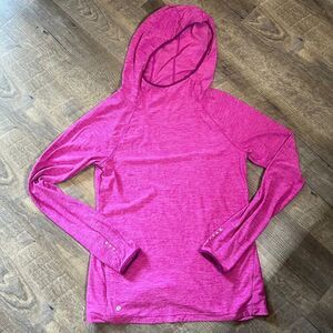 Layer 8 Qwick Dry Pullover Hoodie Medium